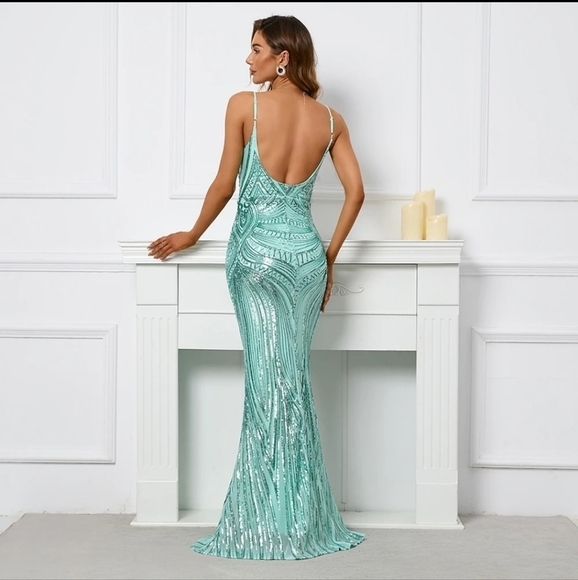 Mint, Graphic Print, Sleeveless,  Backless,  Neck,  Sequined Mermaid Gown - Picture 9 of 16